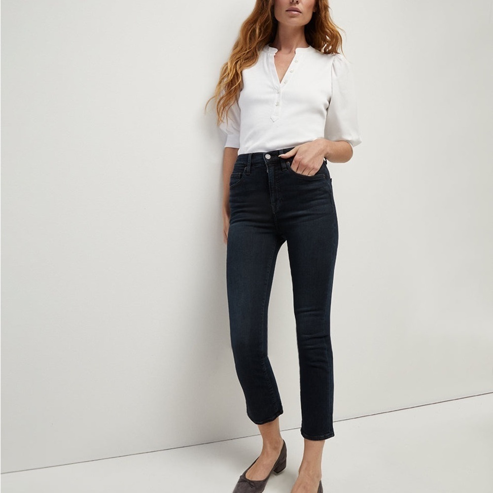 Dark Blue Ankle Cropped Jeans with Slim Fit and High Waist